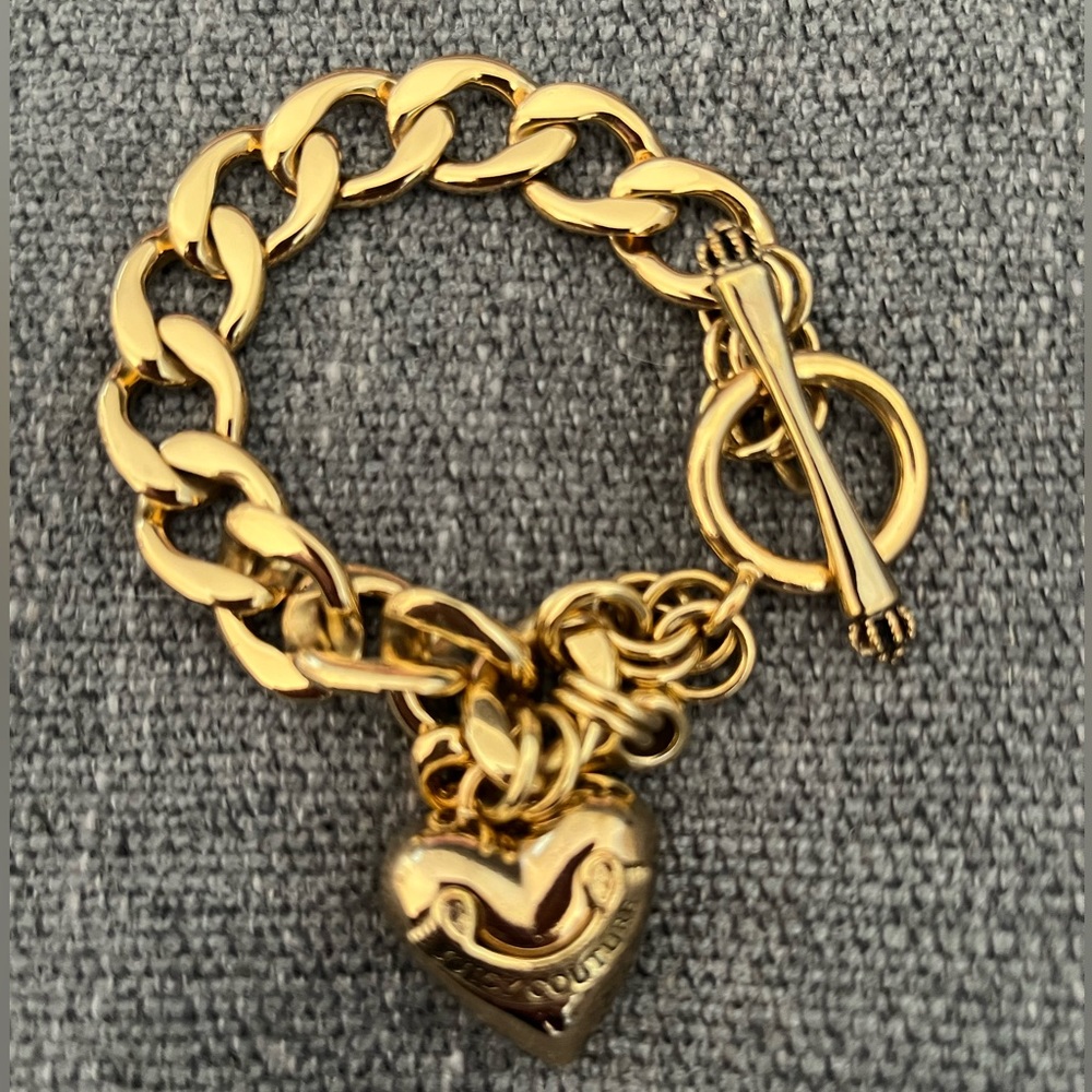 Juicy Couture Heart Charm bracelet